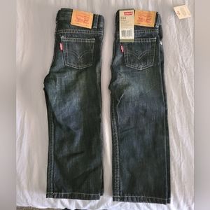 *Sold Elsewhere*👖2 pairs of Levi's jeans👖